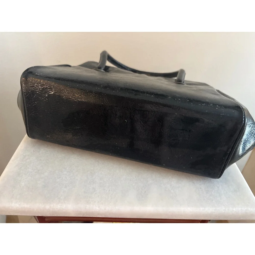 Vintage Black Patent Faux Leather Top Handle Handbag Metal Frame Clasp Closure